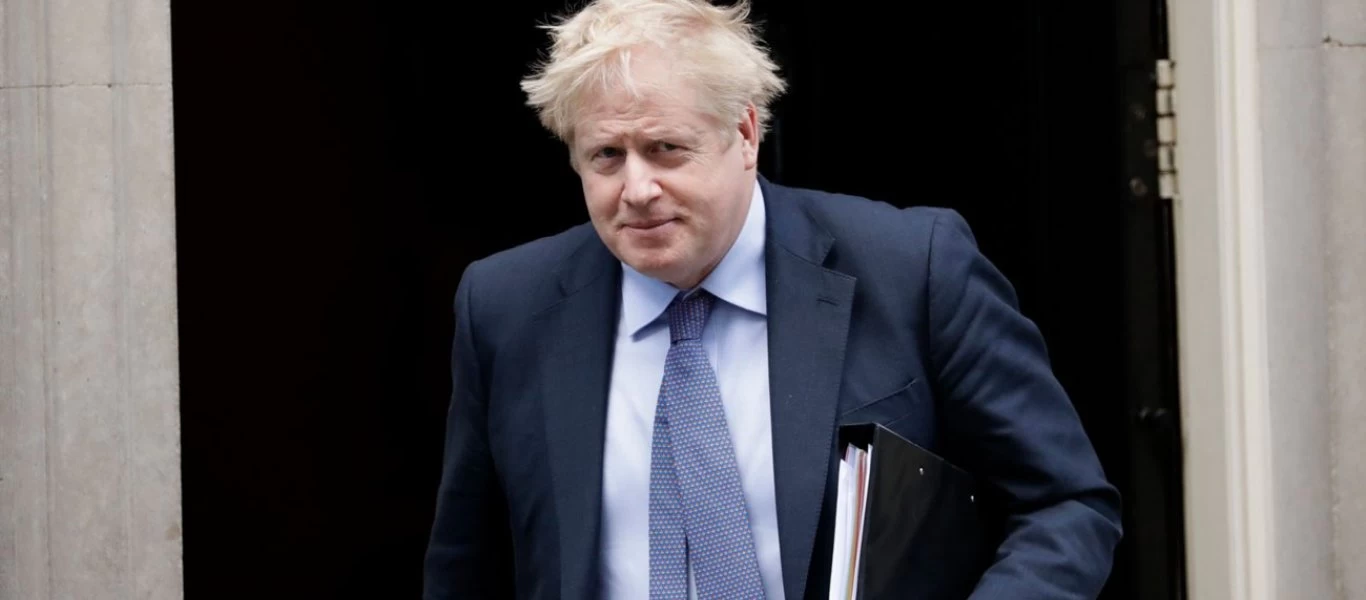 Μ.Τζόνσον στην γραμμή Ν.Τραμπ: «Θα πρέπει να μάθουμε να ζούμε με τον κορωνοϊό όπως και με την γρίπη»